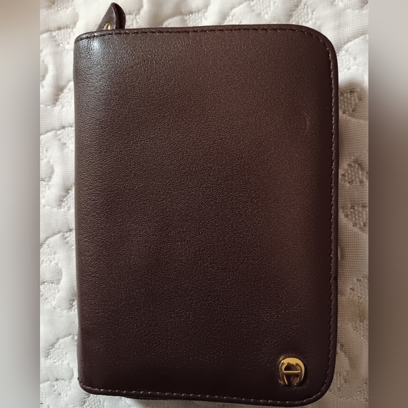 "Aigner Munich" Vintage Leather Wallets - Picture 2 of 9